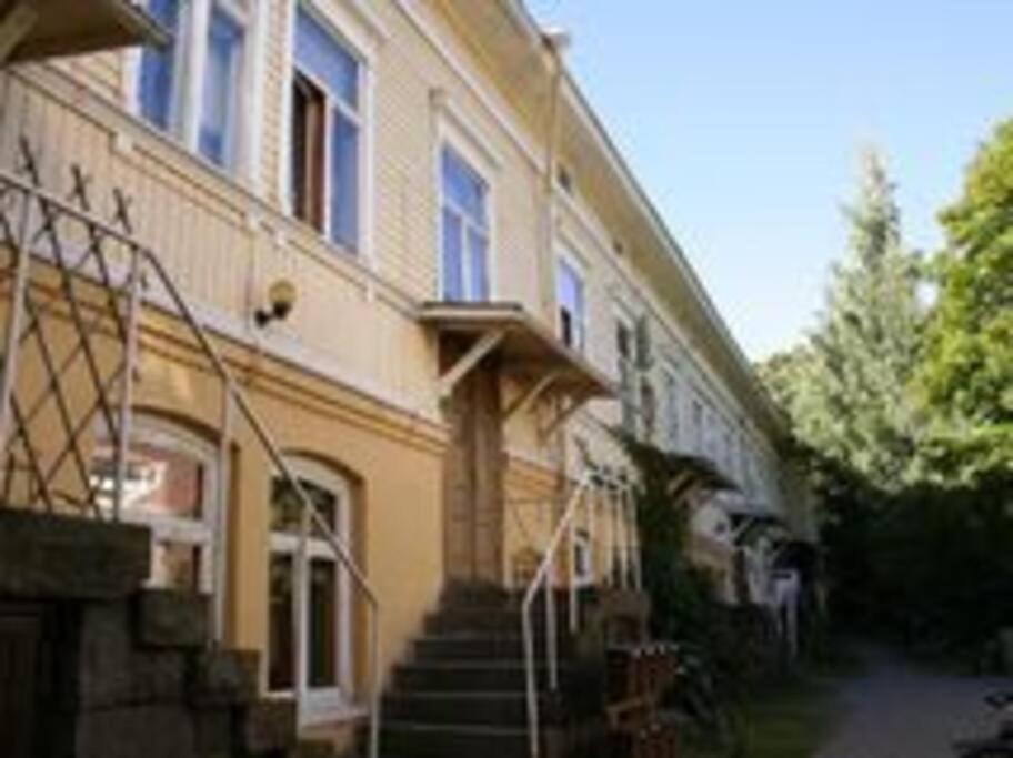 A Lovely Apartment Near Railway Station And Arena. 坦佩雷 外观 照片